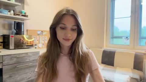 Snapshot of amy_chill chatting on 06/17/26, 04:52 Amy Chill online show from 06/17/26, 04:52
