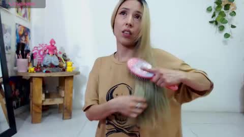 amy mur online show from 05/18/26, 07:20