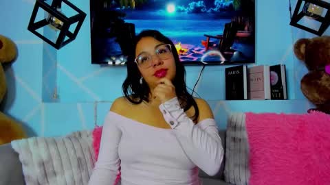 Emy Noa  online show from 03/28/26, 12:54