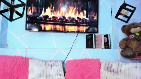 Emy Noa  online show from 04/03/26, 12:41