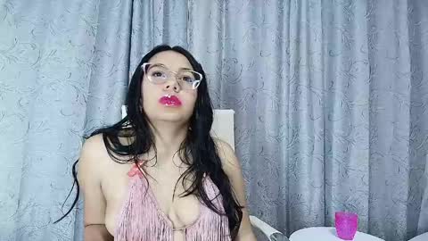 Snapshot of amy_noa chatting on 04/18/26, 10:10 Emy Noa online show from 04/18/26, 10:10