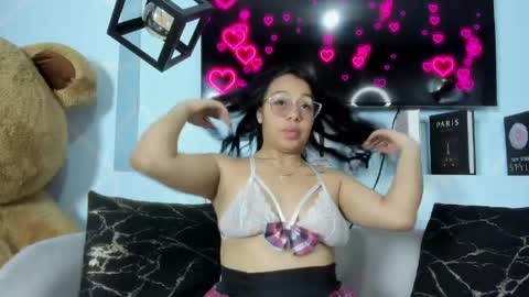 Snapshot of amy_noa chatting on 05/02/26, 12:48 Emy Noa online show from 05/02/26, 12:48
