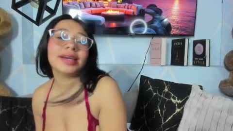 Snapshot of amy_noa chatting on 05/06/26, 01:14 Emy Noa online show from 05/06/26, 01:14