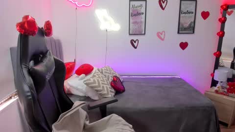 Amy sophia 3 online show from 02/15/25, 02:00