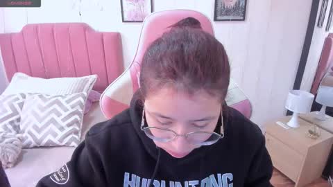 Amy sophia 3 online show from 01/08/26, 12:40