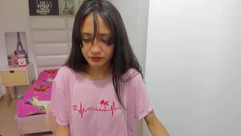 Snapshot of amyalvarez chatting on 03/15/26, 03:07 Amy online show from 03/15/26, 03:07