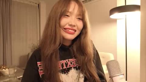 girl next door named Amy online show from 12/22/25, 05:32