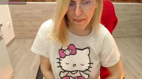 Amy online show from 04/01/26, 06:03