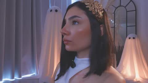 Amy Armstrong online show from 10/29/25, 08:21