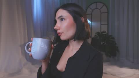 Amy Armstrong online show from 04/01/26, 10:29