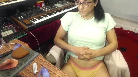 Trashely Gimpson online show from 09/13/25, 09:20