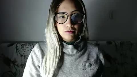 amycosplay99 online show from 12/31/24, 04:27