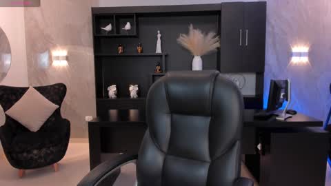 Snapshot of amydavis_ chatting on 01/11/25, 07:49 Amy online show from 01/11/25, 07:49