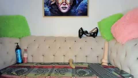 Snapshot of amydelahoz chatting on 02/16/25, 04:31 Amy Kamila online show from 02/16/25, 04:31