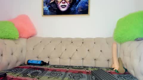 Snapshot of amydelahoz chatting on 02/20/25, 04:18 Amy Kamila online show from 02/20/25, 04:18