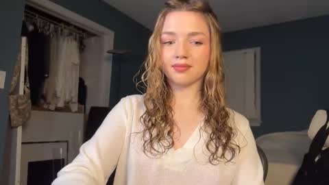 Snapshot of amyjj chatting on 11/15/25, 06:55 Amy online show from 11/15/25, 06:55