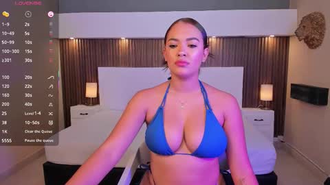 Snapshot of amyjohnsonn chatting on 10/20/25, 12:05 amyjohnsonn online show from 10/20/25, 12:05