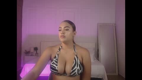 amyjohnsonn online show from 04/24/26, 04:37