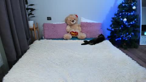 amymilson online show from 12/28/24, 07:22