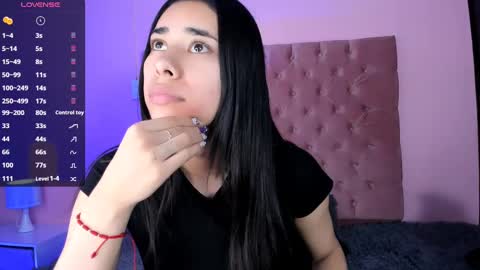 Snapshot of amyolimpo chatting on 03/12/25, 04:51 Amy ... Nice to meet u   thumb up me please its important online show from 03/12/25, 04:51