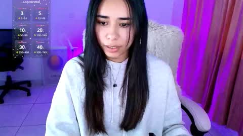 Snapshot of amyolimpo chatting on 11/21/25, 06:34 Amy ... Nice to meet u thumb up me please its important online show from 11/21/25, 06:34