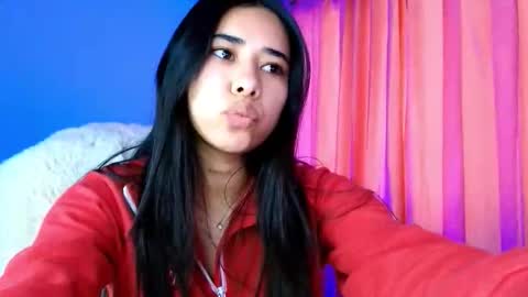 Snapshot of amyolimpo chatting on 11/29/25, 06:33 Amy ... Nice to meet u thumb up me please its important online show from 11/29/25, 06:33