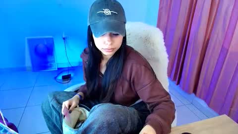 Amy ... Nice to meet u   thumb up me please its important online show from 02/03/26, 08:08