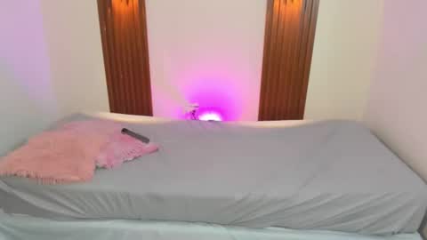 Snapshot of amyprice9 chatting on 07/15/26, 11:48 amyprice9 online show from 07/15/26, 11:48