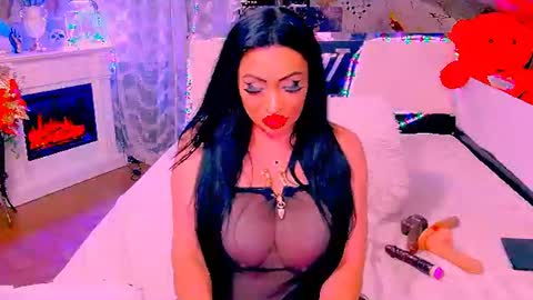 Snapshot of amyrarosera chatting on 07/18/26, 10:24 Alimoonyia online show from 07/18/26, 10:24