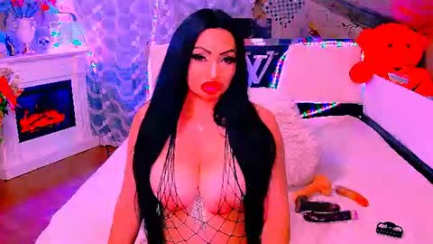 Snapshot of amyrarosera chatting on 07/20/26, 09:28 Alimoonyia online show from 07/20/26, 09:28