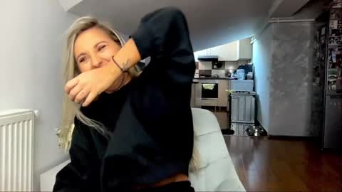 amyroberta92 online show from 01/18/25, 10:17