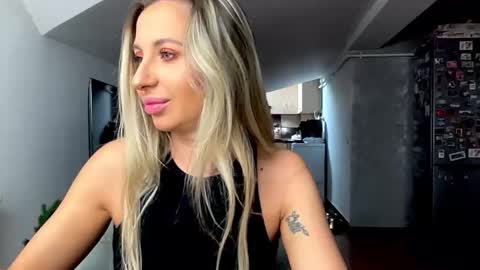 amyroberta92 online show from 02/10/26, 08:07