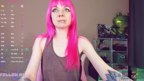 Snapshot of amyrose69 chatting on 12/19/25, 05:31 Amy Rose online show from 12/19/25, 05:31