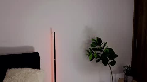 Aleja  online show from 02/08/26, 12:14