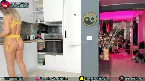 Snapshot of amysuperheroes chatting on 03/01/25, 11:50 Next stream Dec 3 online show from 03/01/25, 11:50