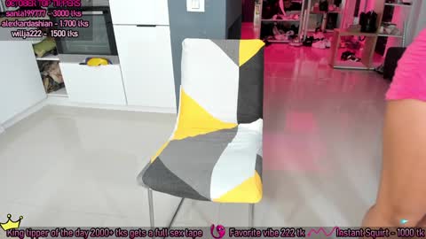 Snapshot of amysuperheroes chatting on 10/04/25, 07:50 Next stream Dec 3 online show from 10/04/25, 07:50