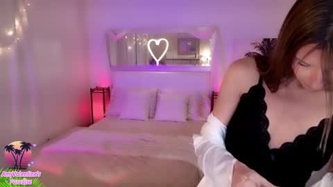  AmyValentine  online show from 11/19/25, 06:57