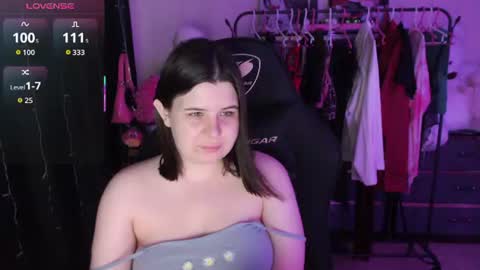 Snapshot of amyvibes chatting on 06/30/26, 06:20 amyvibes online show from 06/30/26, 06:20