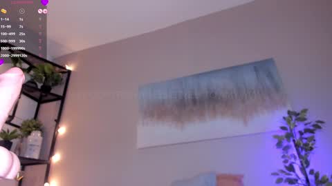 Snapshot of amyw0w chatting on 01/09/25, 04:06 IG amyw0w online show from 01/09/25, 04:06