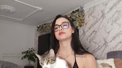 IG amyw0w   online show from 01/05/26, 06:11