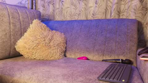 IG amyw0w   online show from 01/17/26, 03:11