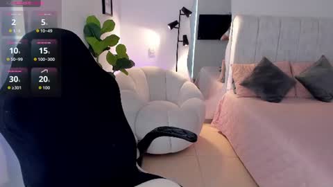 Snapshot of amywoods chatting on 06/11/26, 09:46 online show from 06/11/26, 09:46