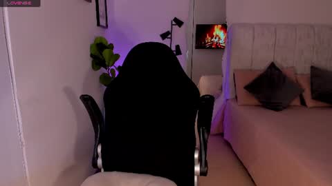 Snapshot of amywoods chatting on 06/19/26, 09:57 online show from 06/19/26, 09:57