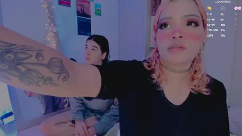 Snapshot of amyy_rouse chatting on 05/04/26, 10:33 Collinns online show from 05/04/26, 10:33