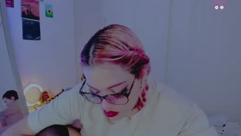 Snapshot of amyy_rouse chatting on 07/16/26, 12:27 Collinns online show from 07/16/26, 12:27