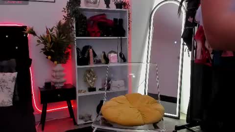 Snapshot of amyyydiamond chatting on 06/10/26, 05:12 AmyDiamond online show from 06/10/26, 05:12