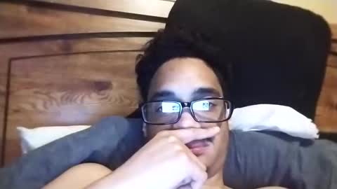 Snapshot of an377432 chatting on 02/23/25, 01:24 an377432 online show from 02/23/25, 01:24