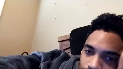 Snapshot of an377432 chatting on 05/14/26, 01:29 an377432 online show from 05/14/26, 01:29