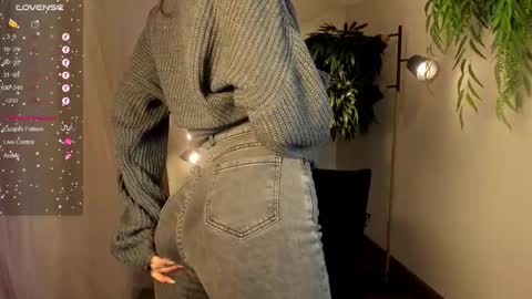 Angie online show from 02/03/25, 02:58