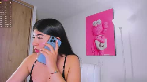 Snapshot of ana__f chatting on 10/06/25, 07:33 Ana online show from 10/06/25, 07:33